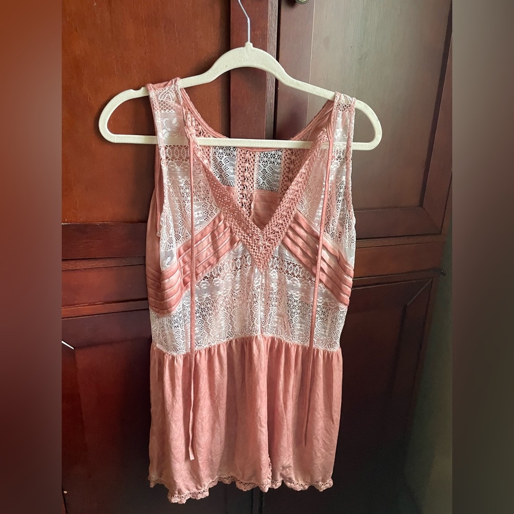 POL Elegant Lace Trimmed Pink Top Size Small - Picture 7 of 9
